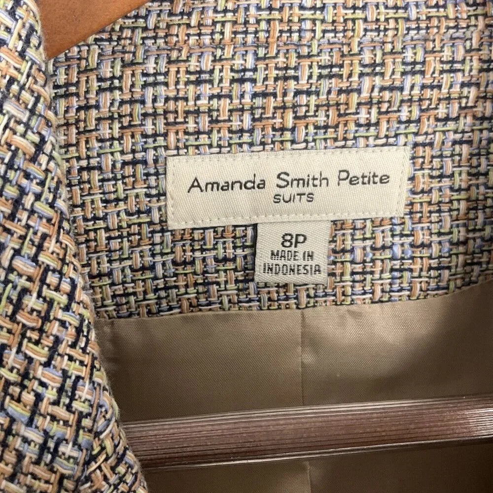 Amanda Smith black it orange
